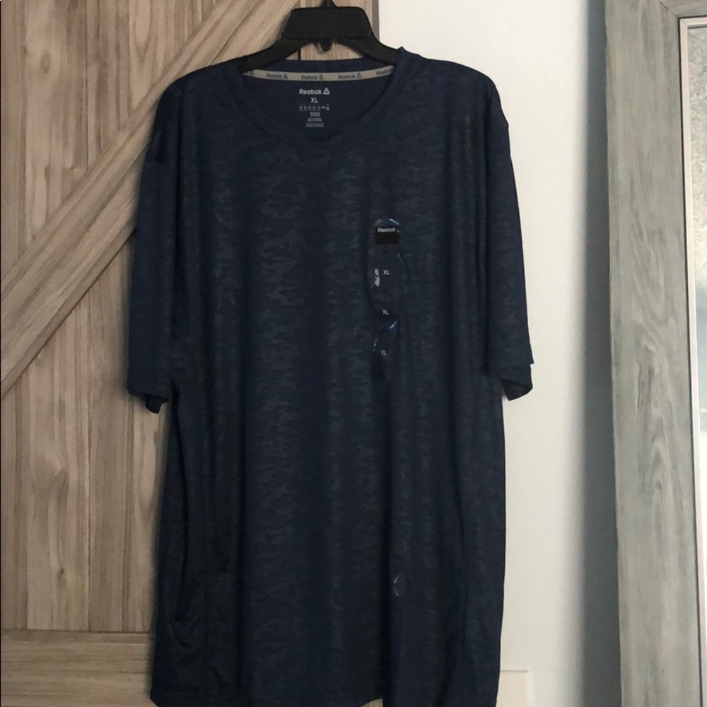 Reebok t-shirt size XL